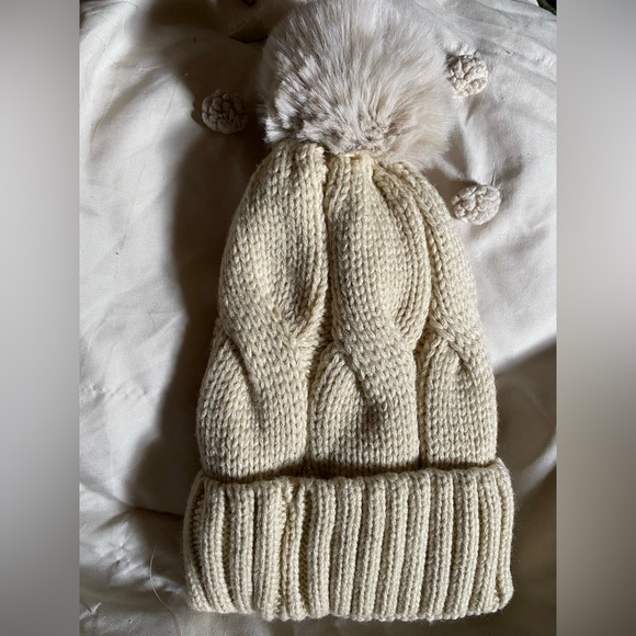 UGG Cream Knit Beanie with Faux Fur Pom-Pom - Picture 3 of 5